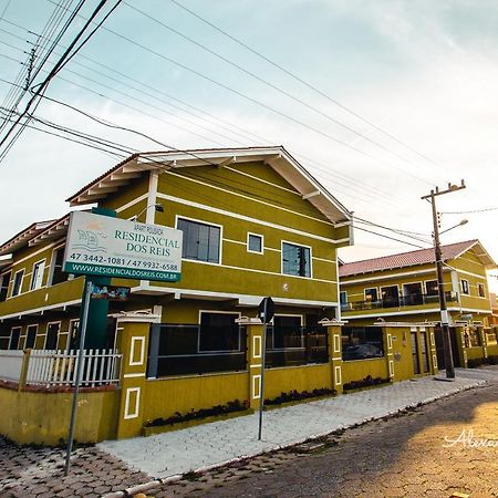 Apartpousada Residencial Dos Reis Sao Francisco do Sul Buitenkant foto