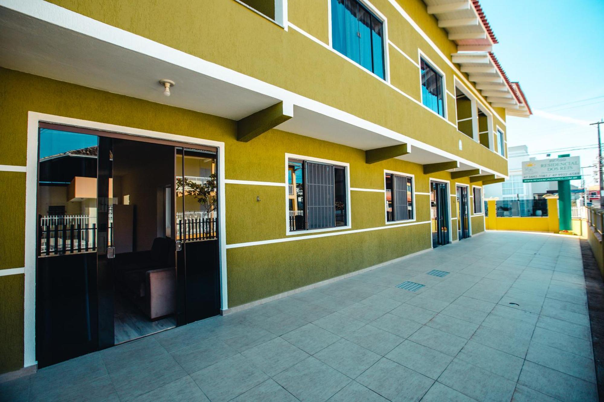 Apartpousada Residencial Dos Reis Sao Francisco do Sul Buitenkant foto